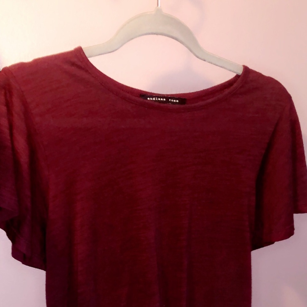 ENDLESS ROSE 🌹 BURGUNDY TEE - Picture 2 of 3